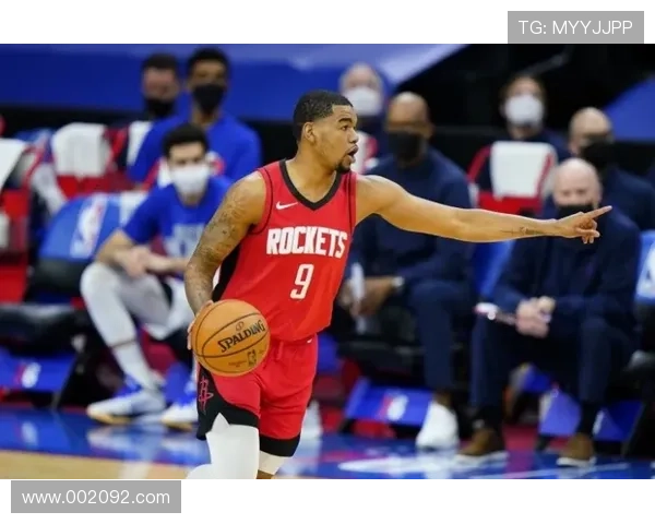 伊森粤语祝福火箭全队齐拜年